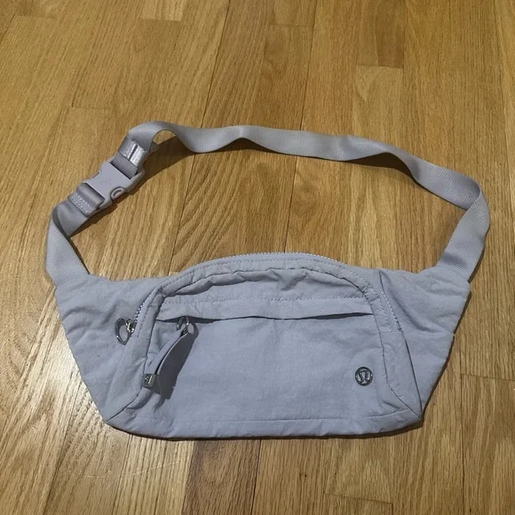 Lululemon belt bag periwinkle lilac - Picture 1 of 6